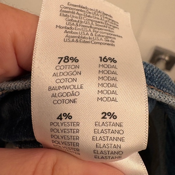 MOTHER the Mid-Rise Dazzler Ankle Fray Jeans in Opposites Attract Size 26 - Picture 12 of 13